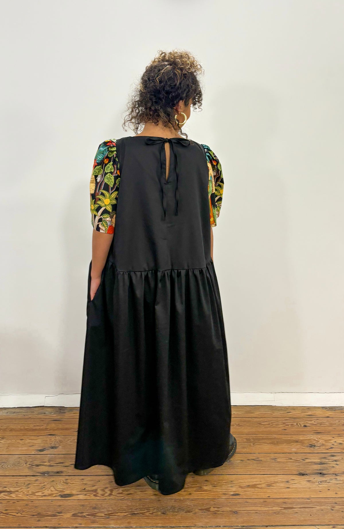 Long Black Frida Kahlo Dress